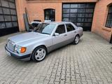 Mercedes-Benz Mercedes Benz 260 E  2.6  Top!!! - Mercedes-Benz 190 mit Benzin-Antrieb: Limousine, mit Klimaanlage, 2.6