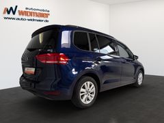 Fahrzeugabbildung Volkswagen Touran 1.5 TSI Comfortline --AHK/ RearView/ LED