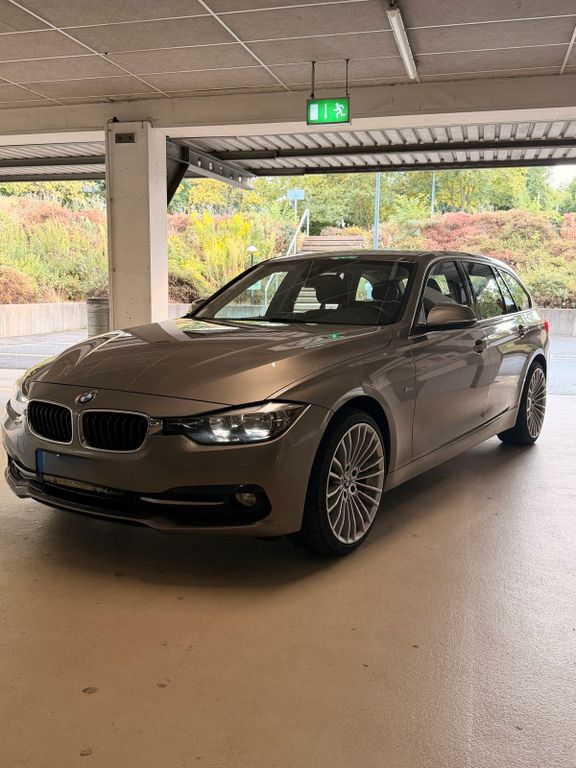 Image of BMW 320