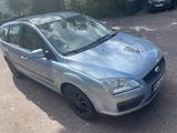 Ford Focus 1.6 TDCI Ghia Ambiente - Ford Focus Ambiente mit Diesel-Antrieb