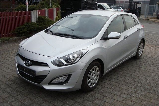 Hyundai i30 1.4 CRDi * 1.Hand - Navi - Euro  5 *