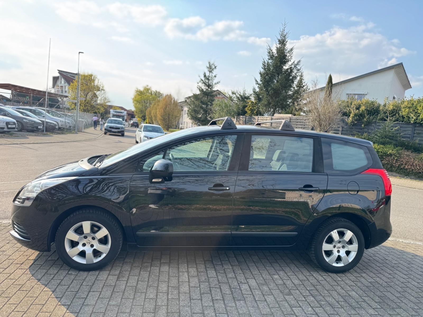 Peugeot 5008 2013 — engine 1.560 cm³, 114 HP (84kW)