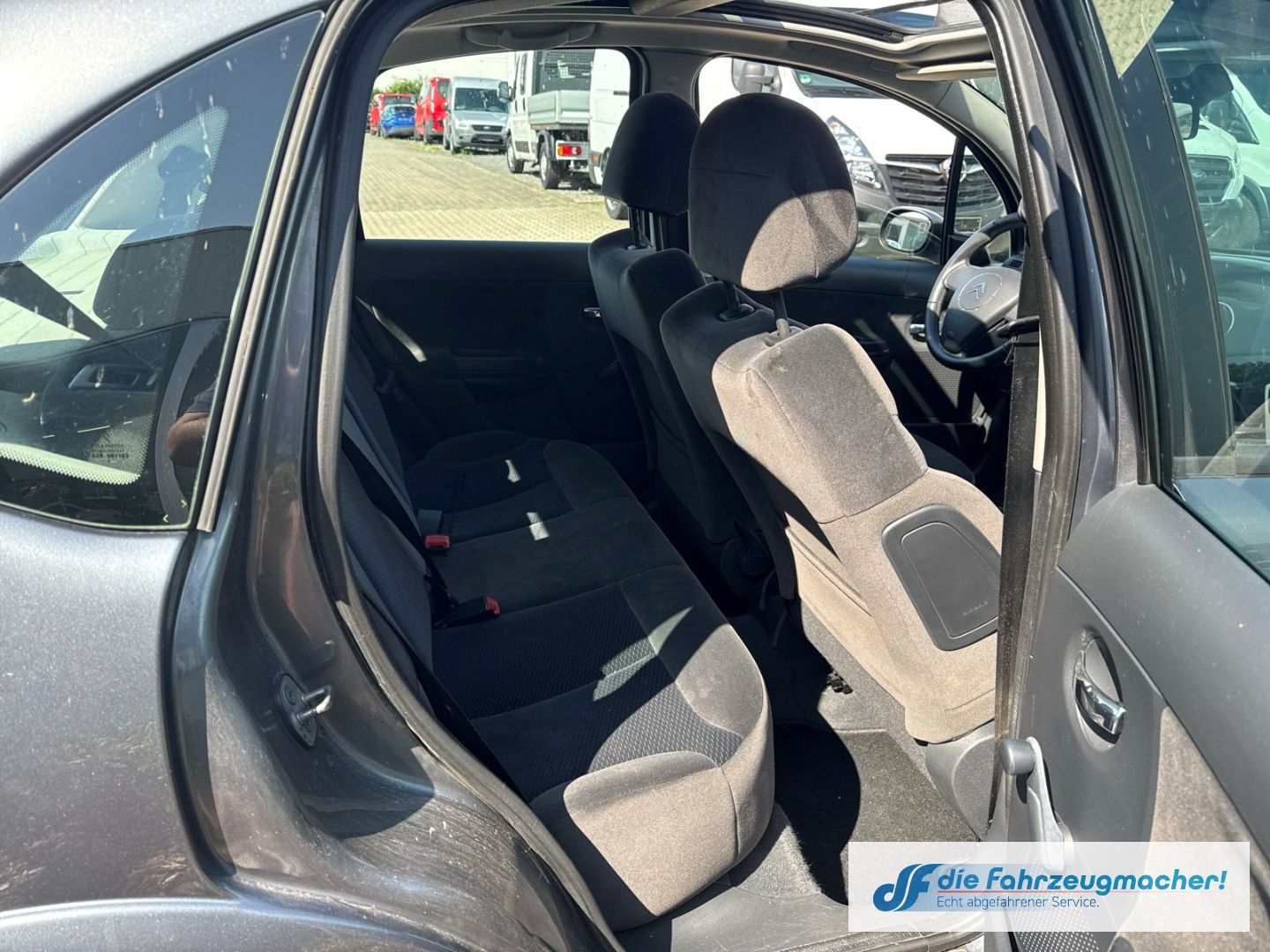 Fahrzeugabbildung Citroën C3 1.4 Exclusive El. Panodach Klimaautom *EXPORT