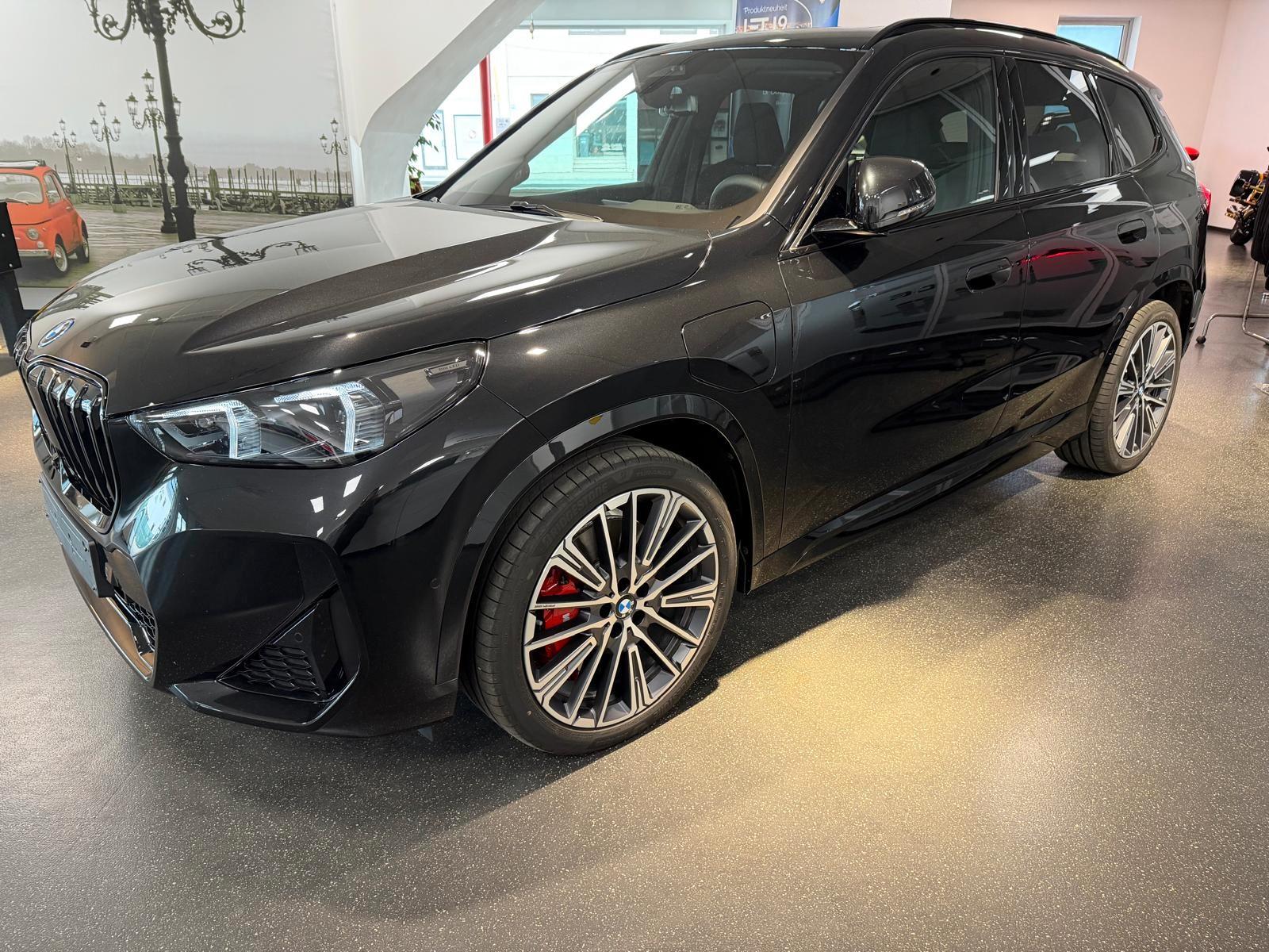 BMW X1 xDrive 30eMSport*Massage-Sitze*Pano/AHK