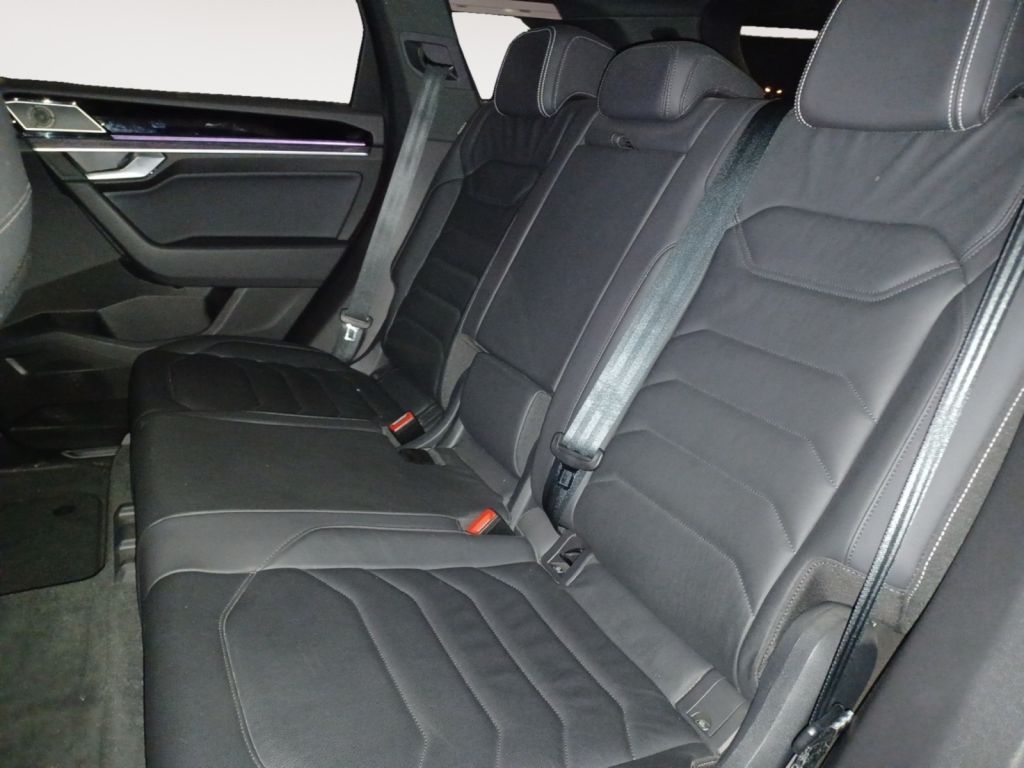 Fahrzeugabbildung Volkswagen Touareg 3.0 V6 TDI R-Line Black Style Nachtsicht