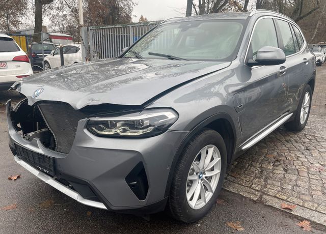 BMW X3 xDrive 30 e FaceLift*LEDER*R-Cam*AHK*10TKM