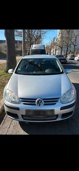 Volkswagen Zu verkaufen VW Golf 5 1,6l mit 93600 orig... - Volkswagen Golf aus 2004: 1.6
