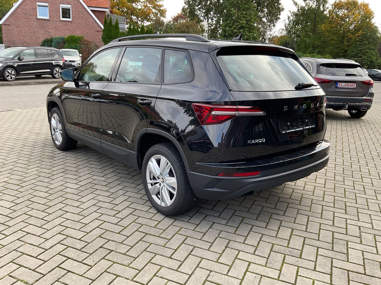 Fahrzeugabbildung SKODA Karoq 1.5l TSI DSG ACC,Kamera,Navi,LED,ACC
