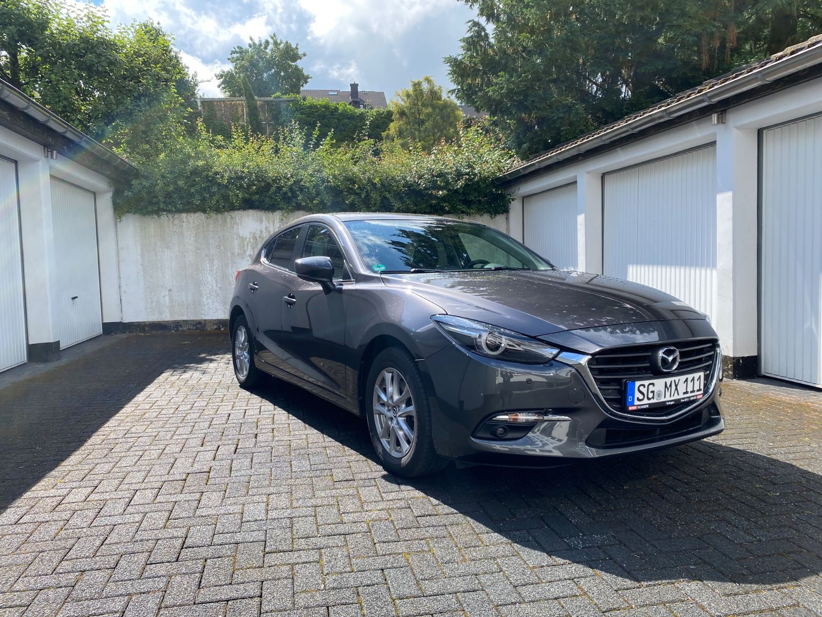MAZDA 3