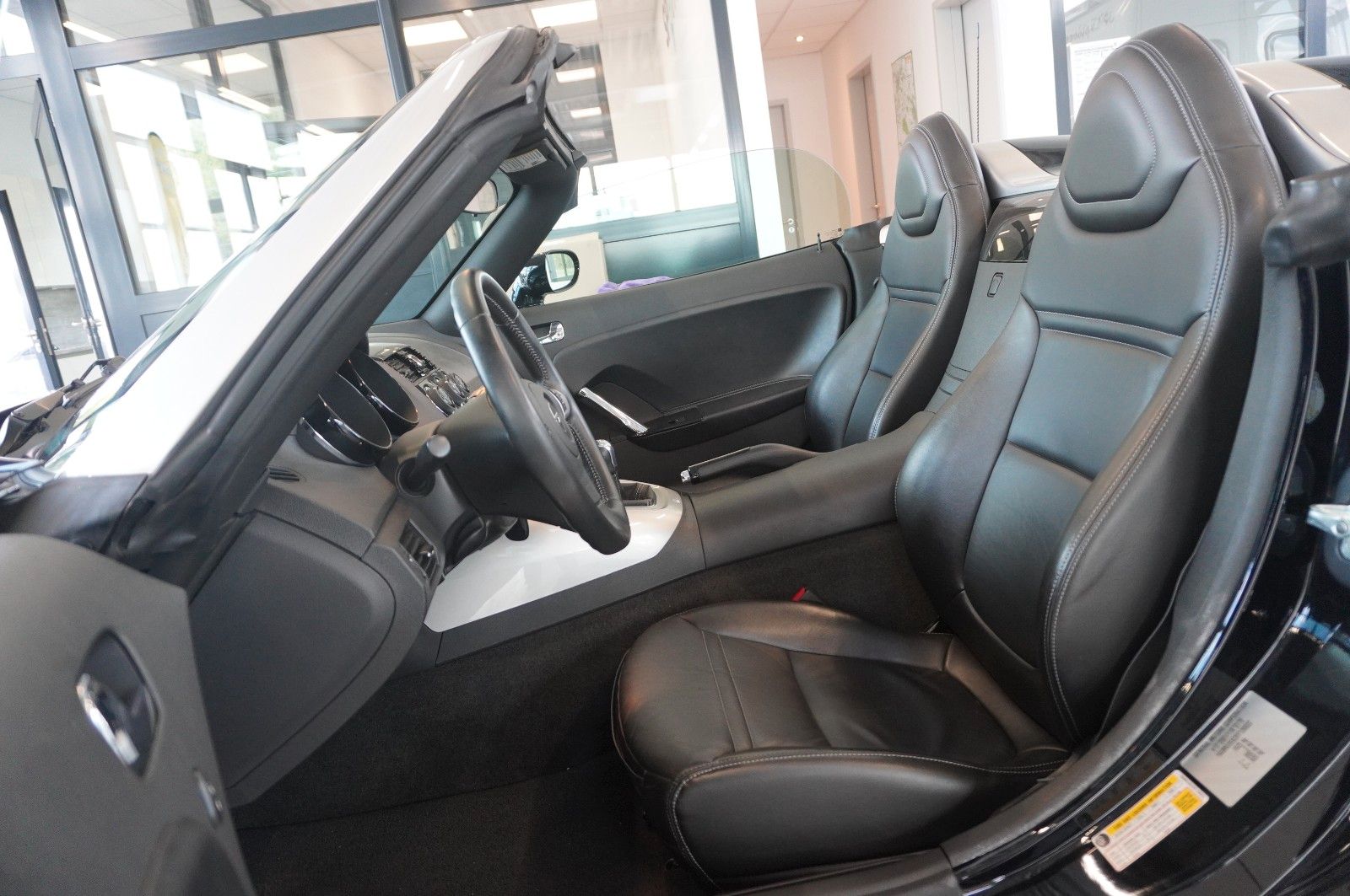 Fahrzeugabbildung Opel GT 2.0T ROADSTER SPORT LEDER/TEMP./KLIMA/1.Hand