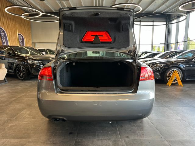 Audi A4 Lim. *TEMPOMAT*KLIMAAUTOMATIK*SitzHZ*