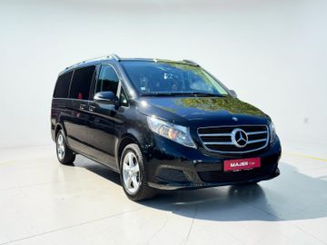 Mercedes V 220 - 4