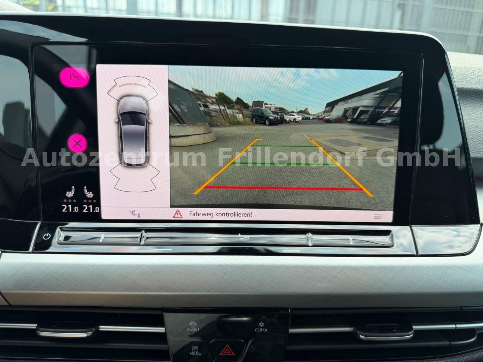 Volkswagen Golf VIII Lim. Life NAVI/IQ/AMBIENTE BELEUCHTUNG, миниатюра 22