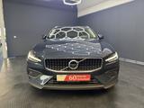Volvo V60 Cross Country B4 AWD*3J.GARANTIE*AHK*PANO* - Volvo V60 Cross Country mit Anhängerkupplung