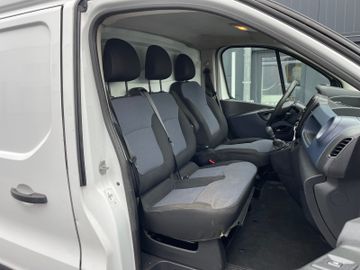 Opel Vivaro - 12