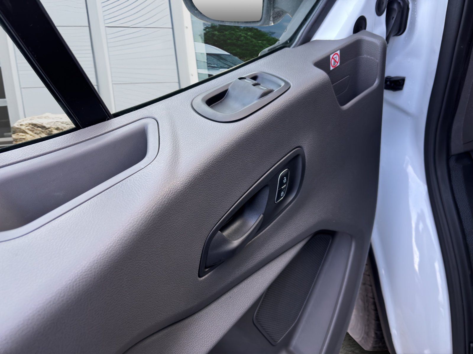 Fahrzeugabbildung Ford Transit 350 L5 Doppelkabine Trend