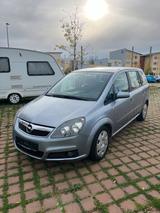 Opel Zafira 1.9CDTI 7Sitzer/AHK/Klima/ 11.... - Opel Zafira Gebrauchtwagen in Magdeburg