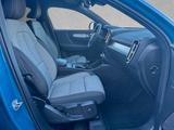 Volvo XC40 B3 Mild-Hybrid Core AHK LED - blaue Volvo XC40