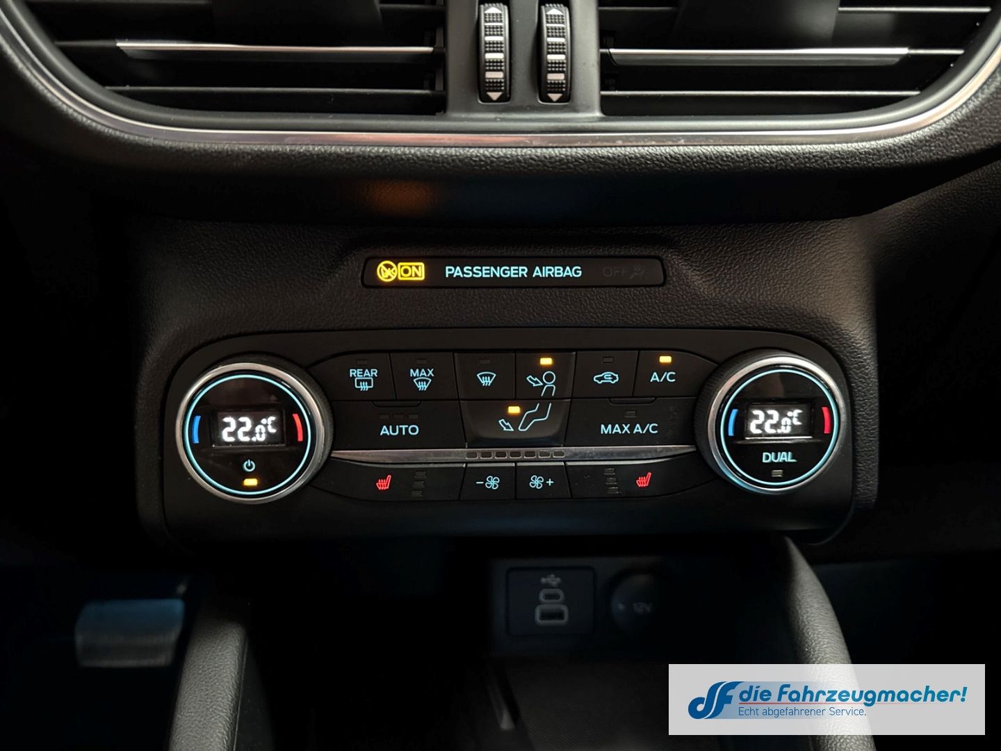 Fahrzeugabbildung Ford Kuga Titanium X Navi Digitales Cockpit Soundsyst