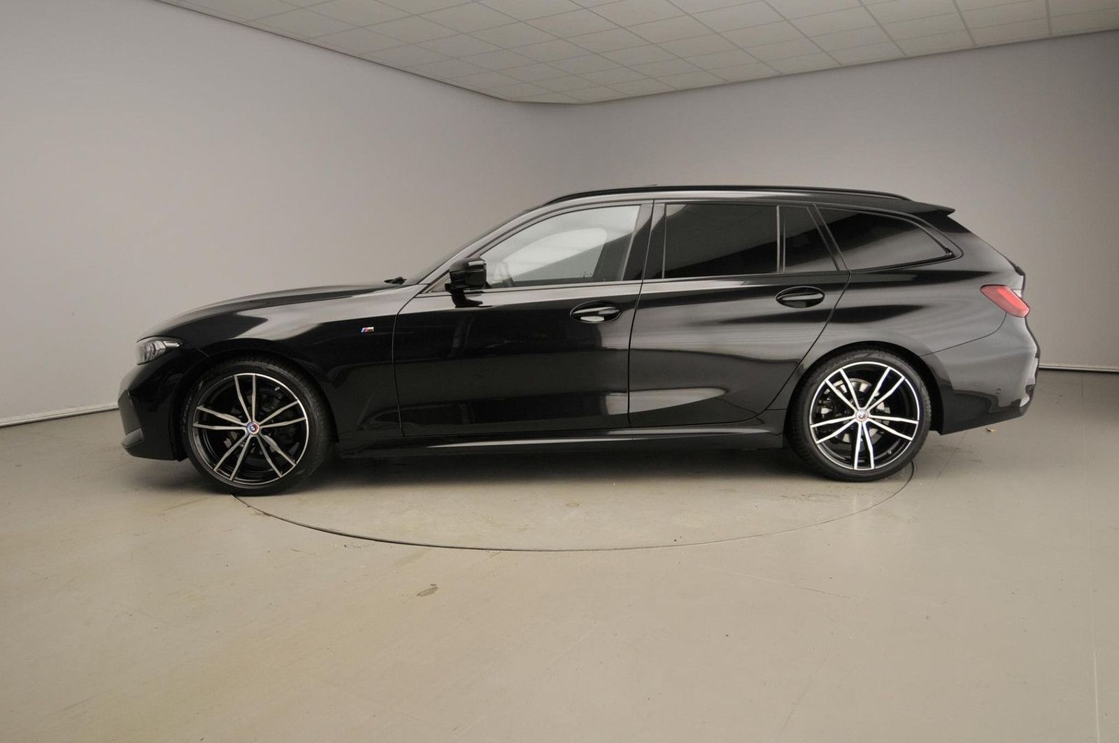 BMW 318 3 Serie Touring 318i | M-Sportpakket | LED | imagem 2