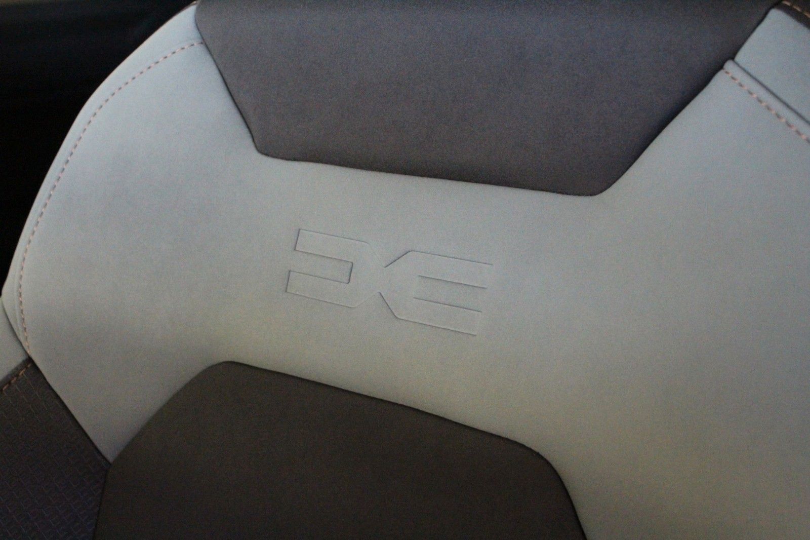 Fahrzeugabbildung Dacia Bigster hybrid 155 Extreme #Winterpaket Plus