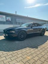 Ford Mustang GT Cabrio 5.0 V8 - Ford Mustang aus 2012: Cabrio