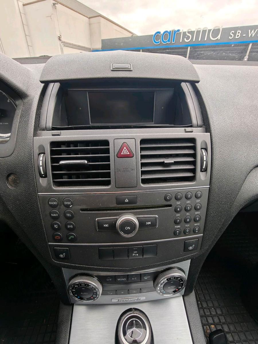 Mercedes-Benz C200 2010 — photo 6