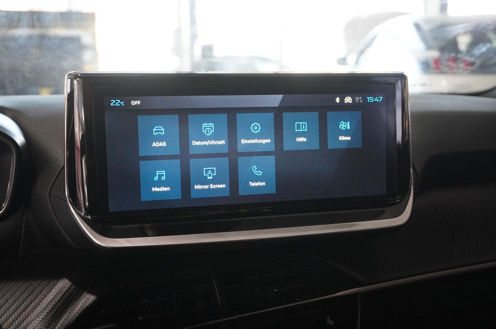 Fahrzeugabbildung Peugeot 2008 1.2 HYBRID ALLURE E-DSC NAVI/LED/SPORT/VIRT