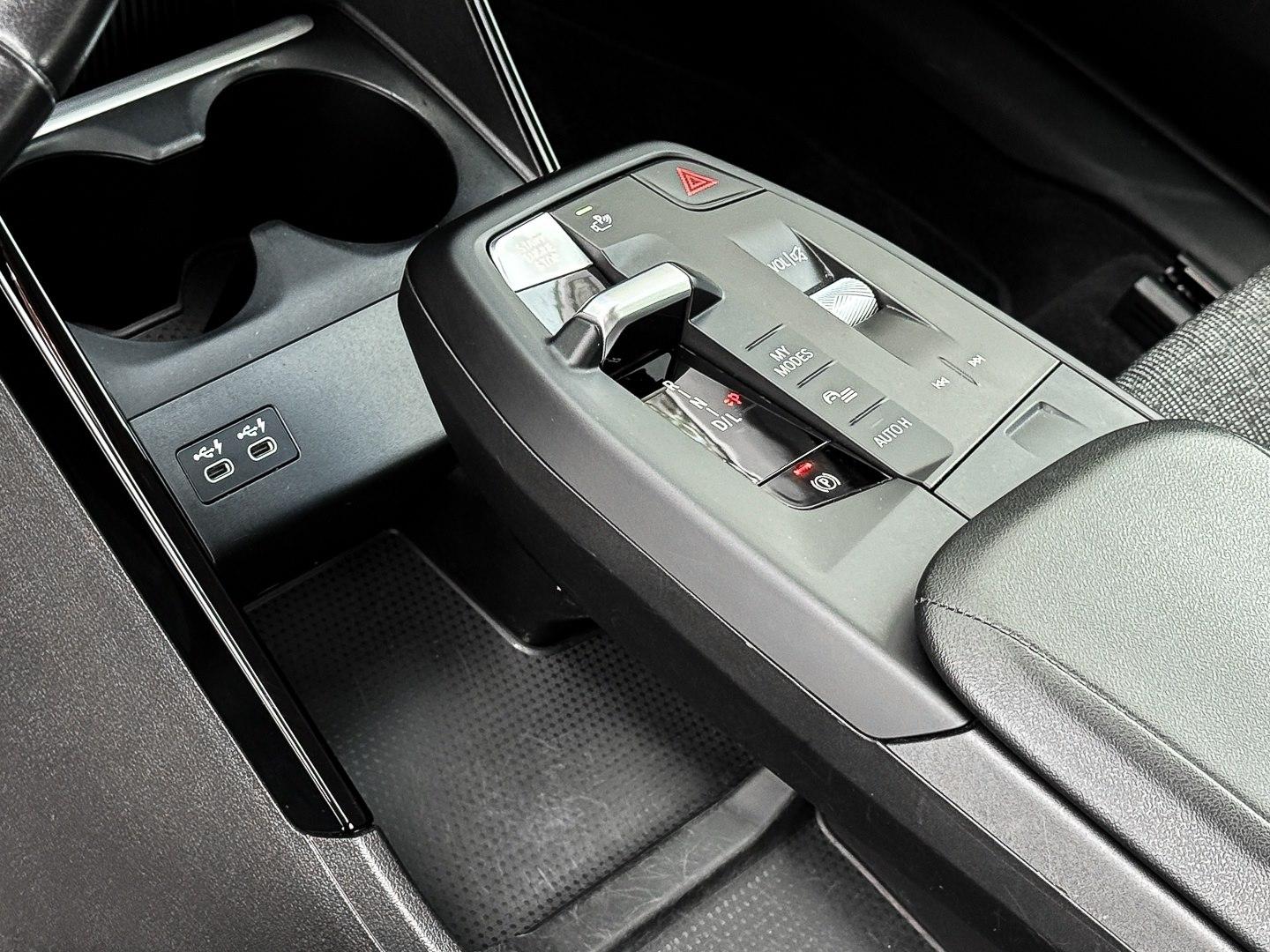 BMW 216 Active Tourer 216i Active Tourer AHK RFK LED Sound Syst. DAB, миниатюра 18