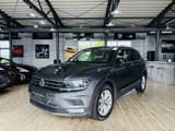 Volkswagen Tiguan Highline 1.4 TSI DSG*VIRTUAL*ACC*NAVI*KAM - Volkswagen Tiguan mit Benzin-Antrieb: Geländewagen, Automatik