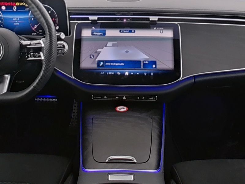 Fahrzeugabbildung Mercedes-Benz E 220 T d 4M AMG*AHK*Distro*Totwink*Night*LED*
