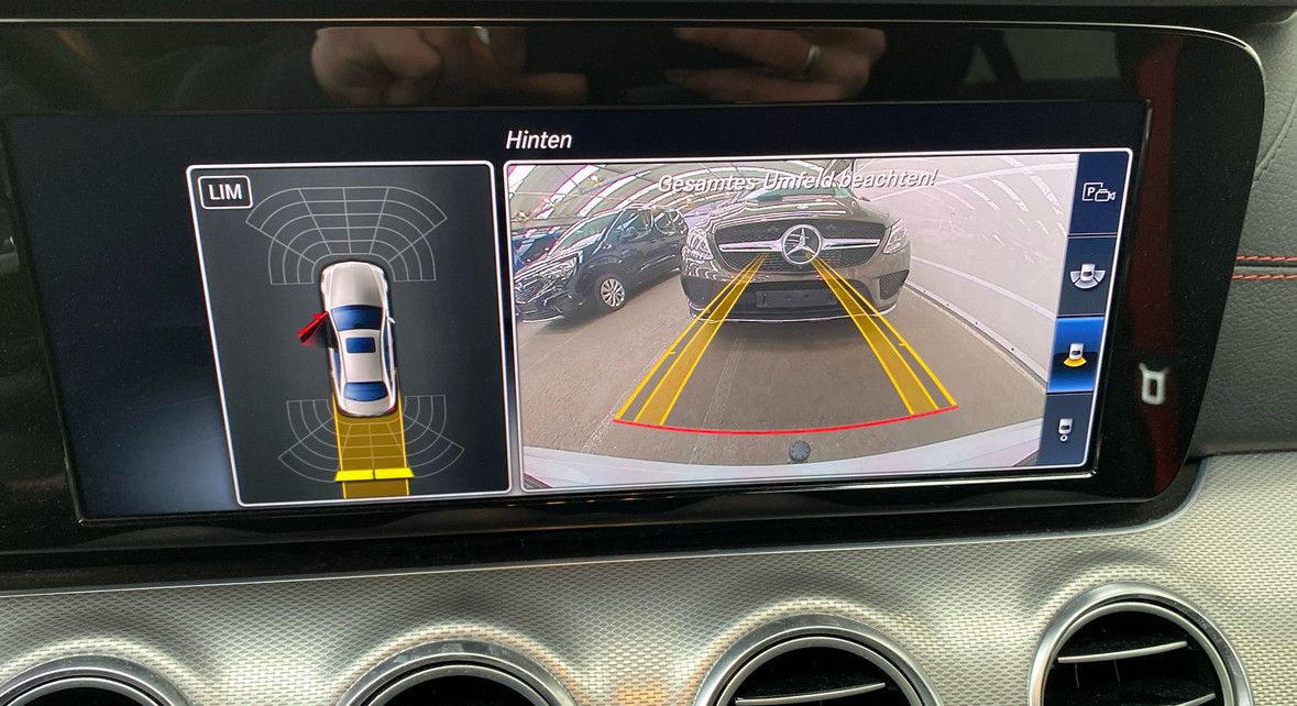 Fahrzeugabbildung Mercedes-Benz E43 AMG 4Matic Limousine Pano Burmeser Night 20"