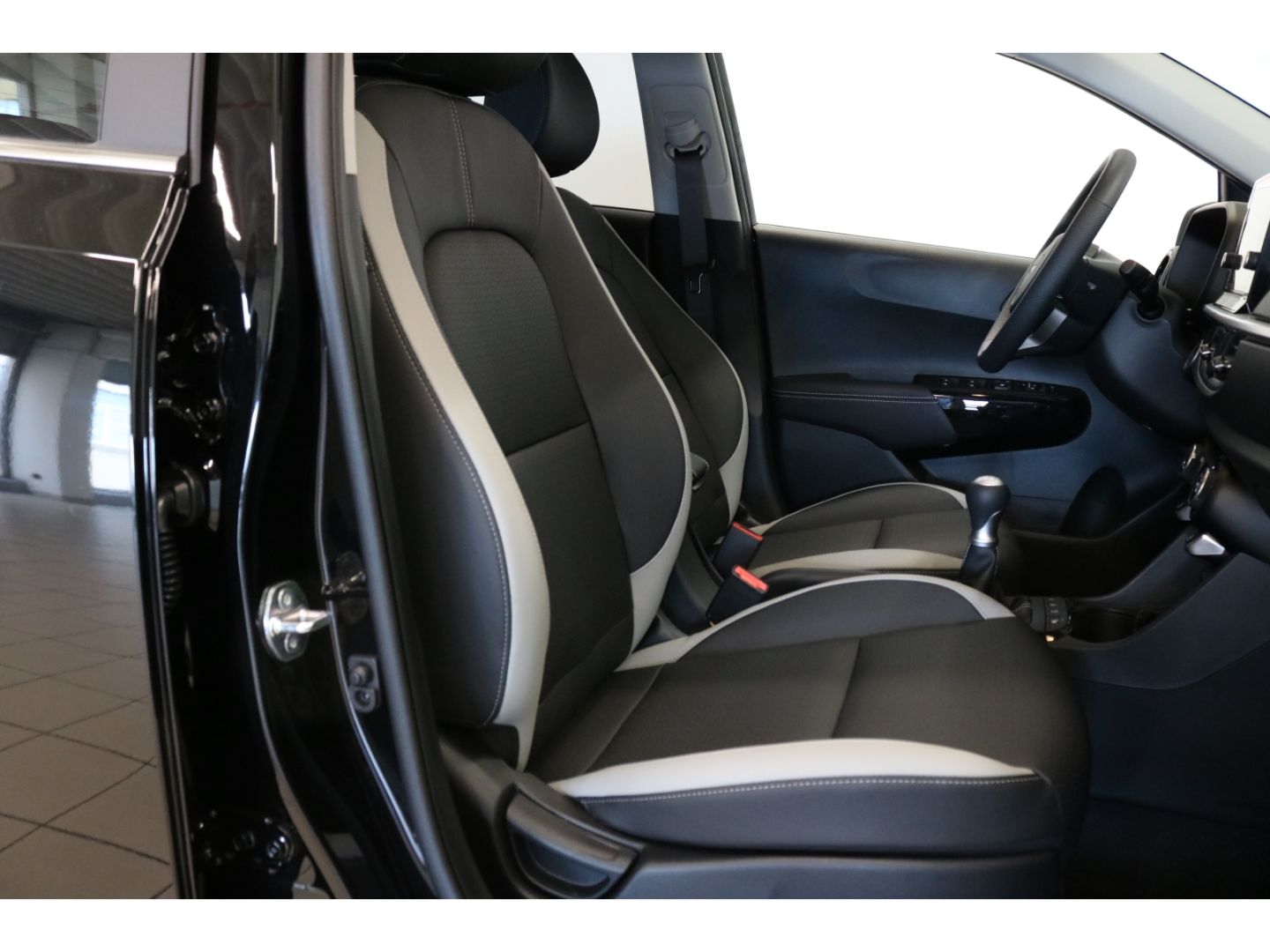 Fahrzeugabbildung Kia Picanto GT-Line 1.2 LED Navi Kamera Induktion