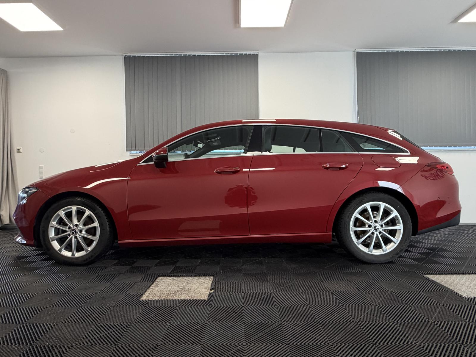 Mercedes-Benz CLA Aut. Standheiz. Distr.+, миниатюра 5