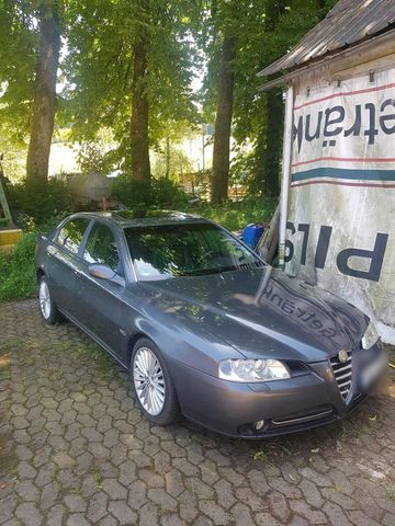 Alfa Romeo 166 jtd bitte keine Anfrage let...