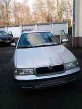 Andere Skoda Octavia mit TÜV bis 10.2026 - Andere aus 1999
