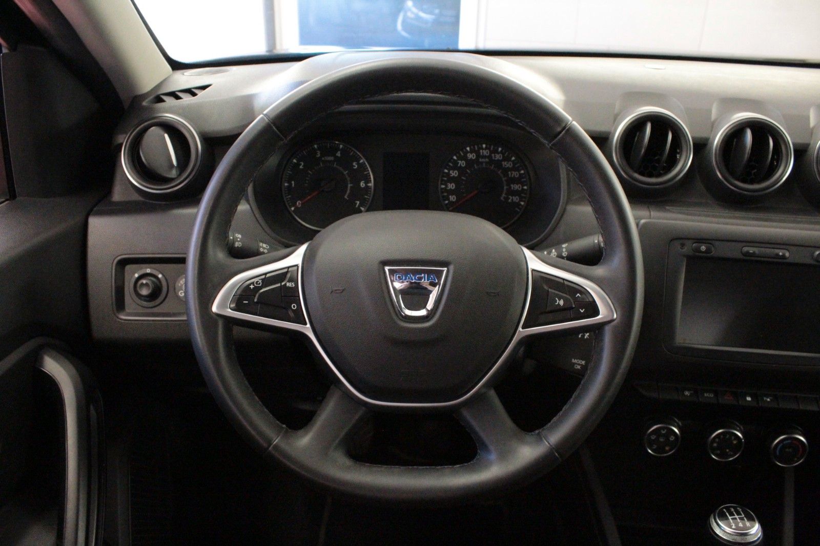 Fahrzeugabbildung Dacia Duster Sce 115 Eco-G*AHK*15075*