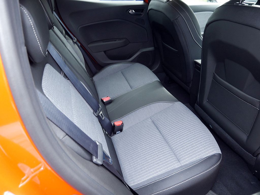 Fahrzeugabbildung Renault Clio Techno TCe 90