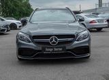 Mercedes-Benz DESIGNO/NIGHT/CARBON/PANO/BURMESTER/HEADUP/IWC - Mercedes-Benz C 63 AMG in Düsseldorf