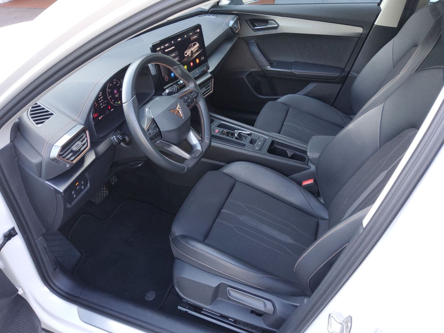 Fahrzeugabbildung CUPRA Formentor LED SHZ ACC PDC 360Grad Navi Keyless C