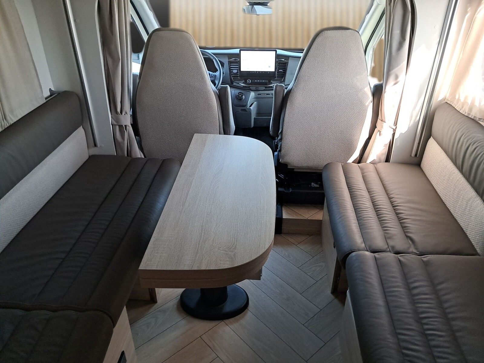 Fahrzeugabbildung Chausson Teilintegriert Titanium Line 640 Dörr30YEdition
