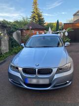 BMW 325i Linousine erst 56tkm BJ 2010 1. Hand - BMW: E56