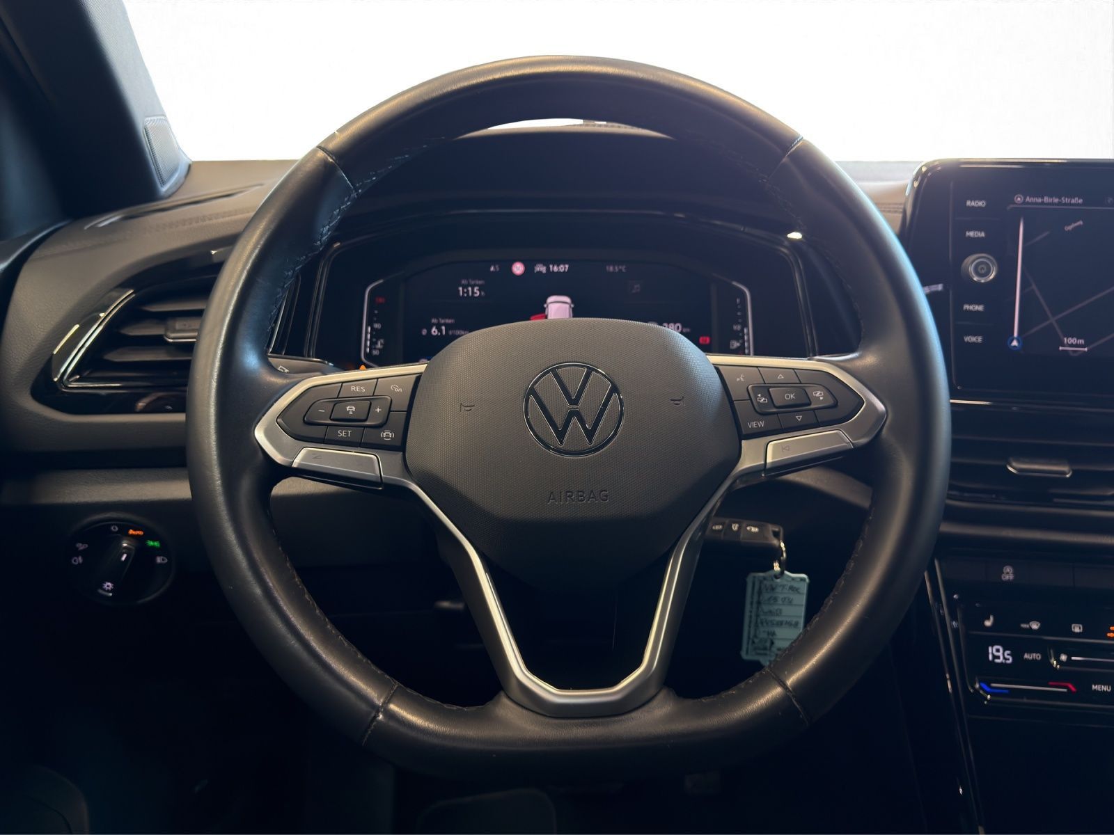 Volkswagen T-Roc - Bild 8