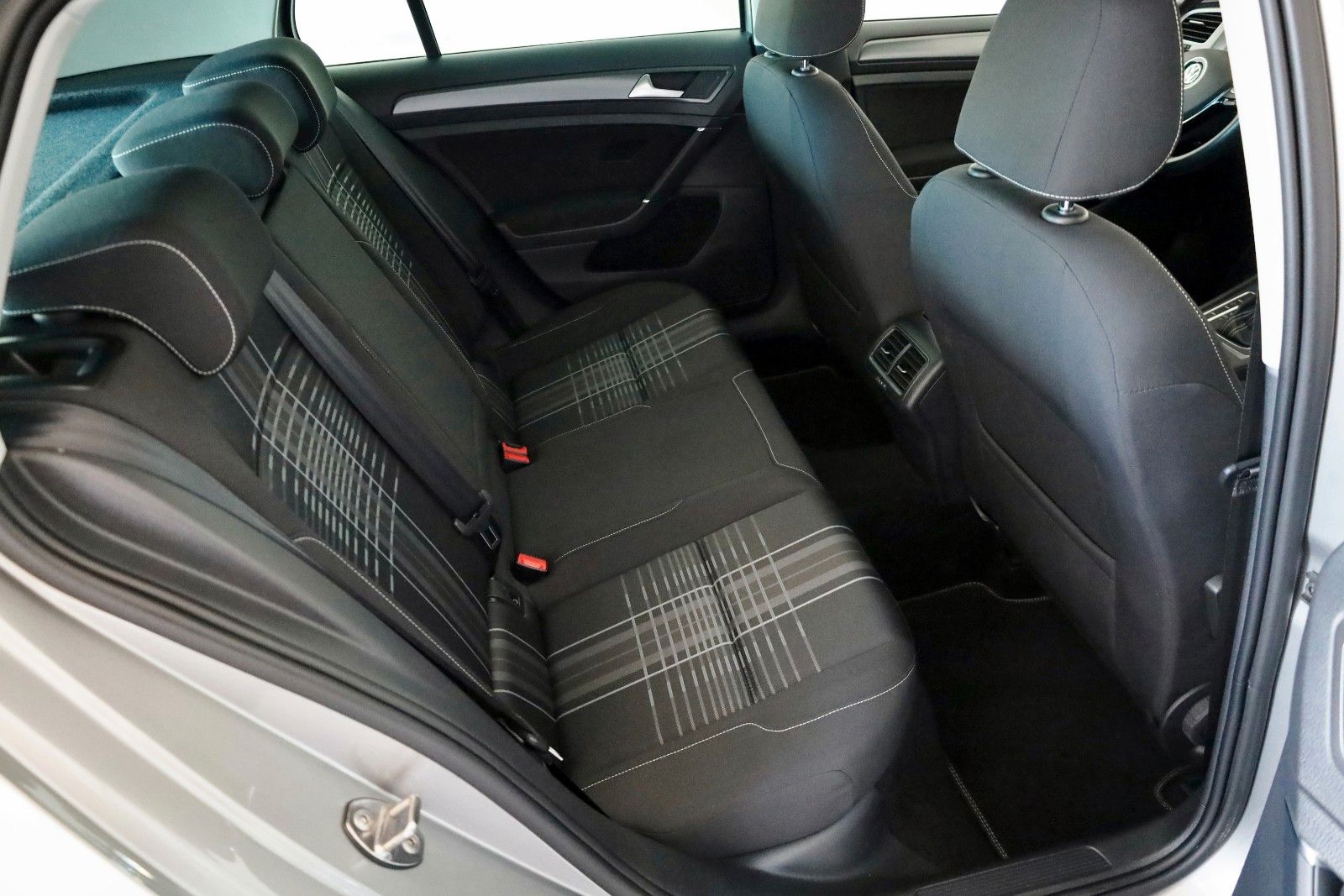 Fahrzeugabbildung Volkswagen Golf VII Lim. Lounge Navi,SH,PDC
