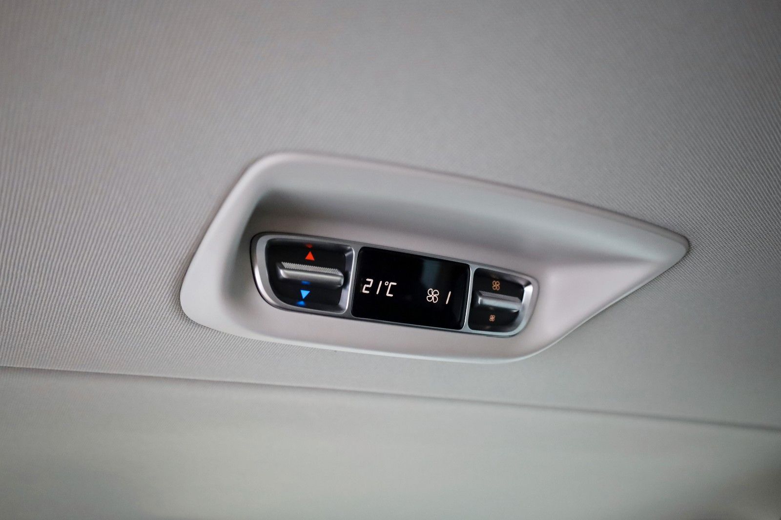 Fahrzeugabbildung Mercedes-Benz V 250d EDITION LANG,7Sitz,Navi,Kamera,ACC,AHK+WR