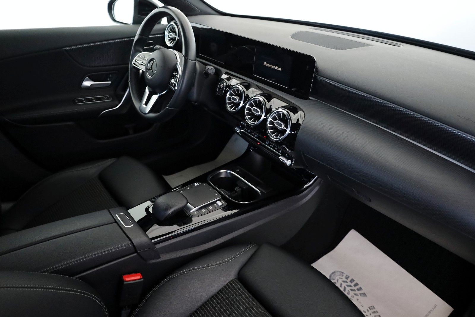Fahrzeugabbildung Mercedes-Benz A 250e Progressive Lim. T.Leder,Navi,LED,Kamera