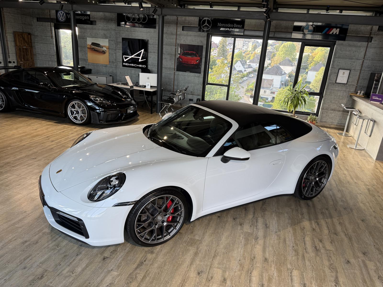 Porsche 992 Carrera 4S Cabriolet PDK*CHRONO*