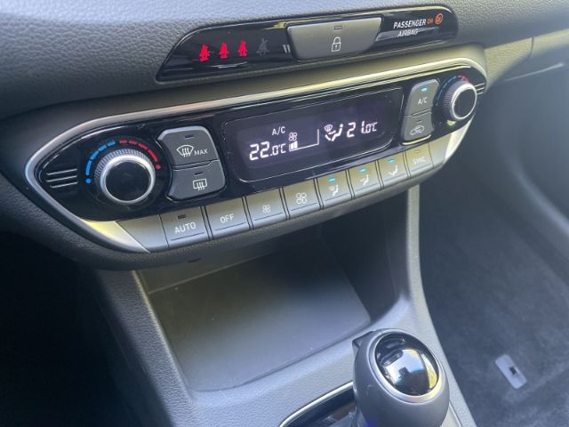 Fahrzeugabbildung Hyundai i30 1.5 T-GDI Mild-Hybrid, Edition 30 Autom. Rüc
