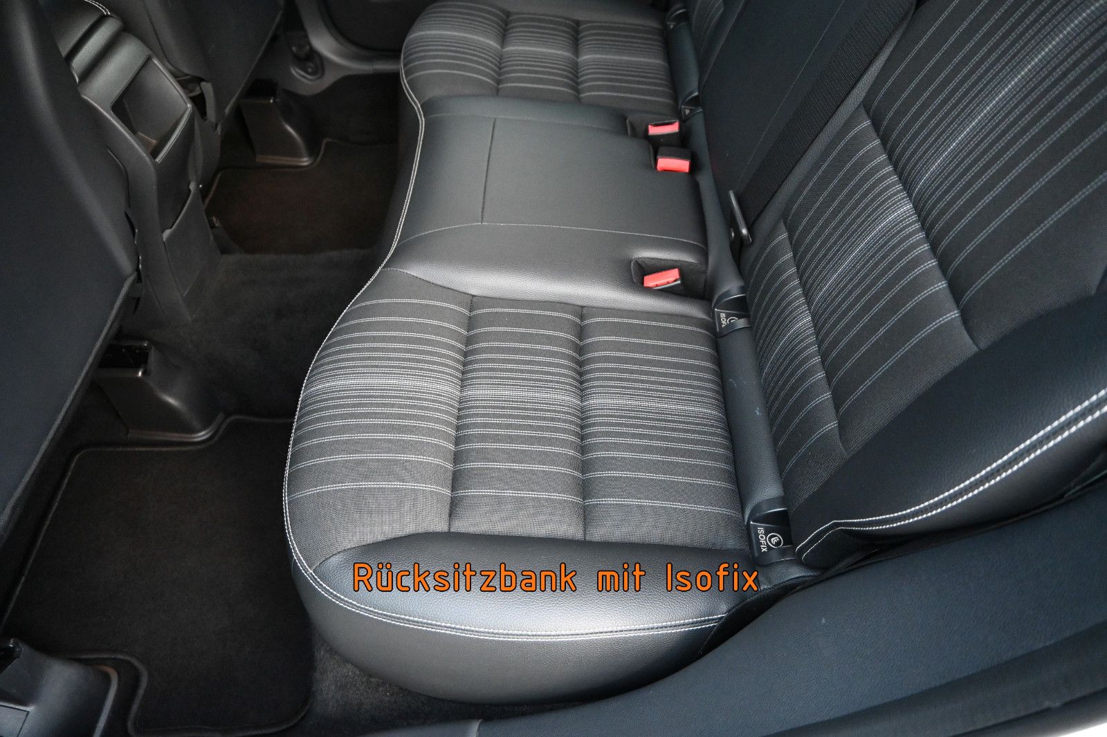 Fahrzeugabbildung Mercedes-Benz B 200 CDI BlueEFF. Aut. °SPORTPAKET°AHK°XENON°