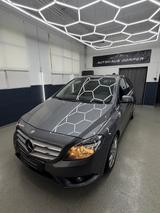 Mercedes-Benz B 180 AUTOMATIK ACC PDC SHZ MFL BT 17" ALU - Mercedes-Benz B 180 in Wuppertal